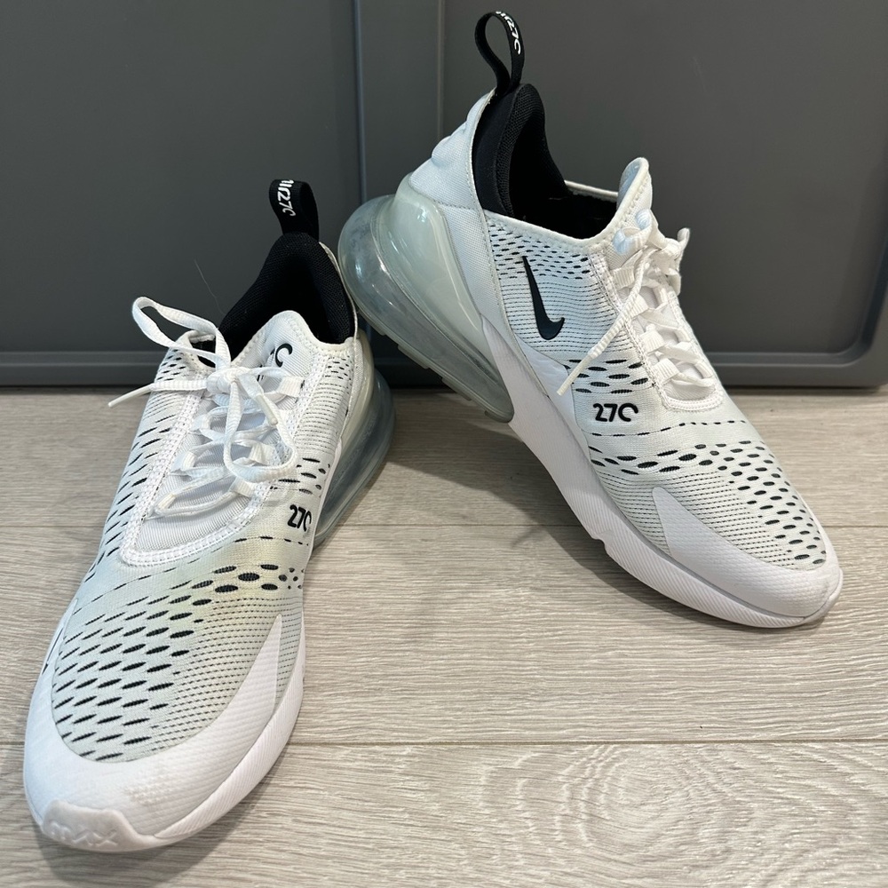 Nike Womens Air Max Sneakers